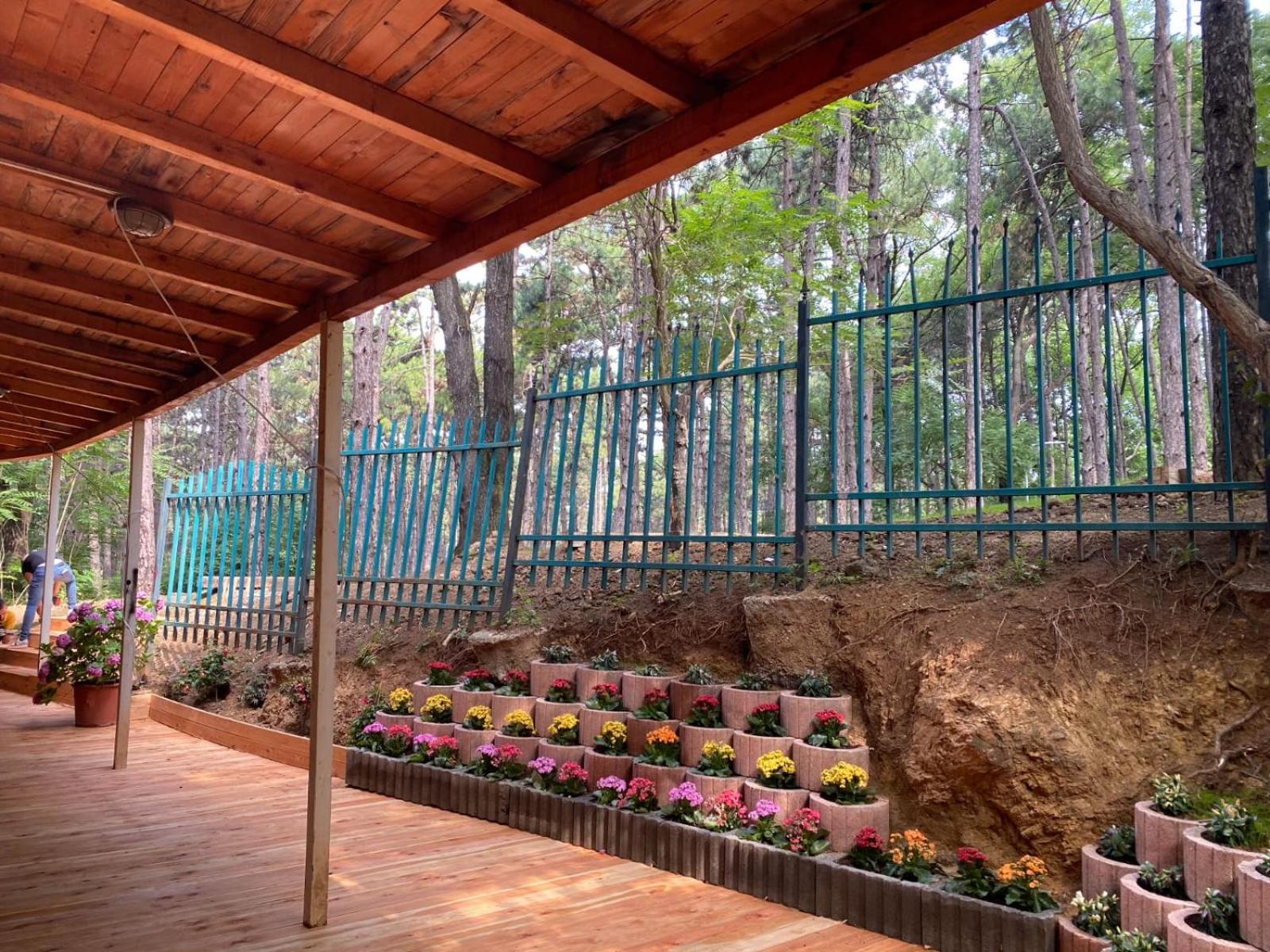 Hotel Gloria Ks Prishtine Bagian luar foto